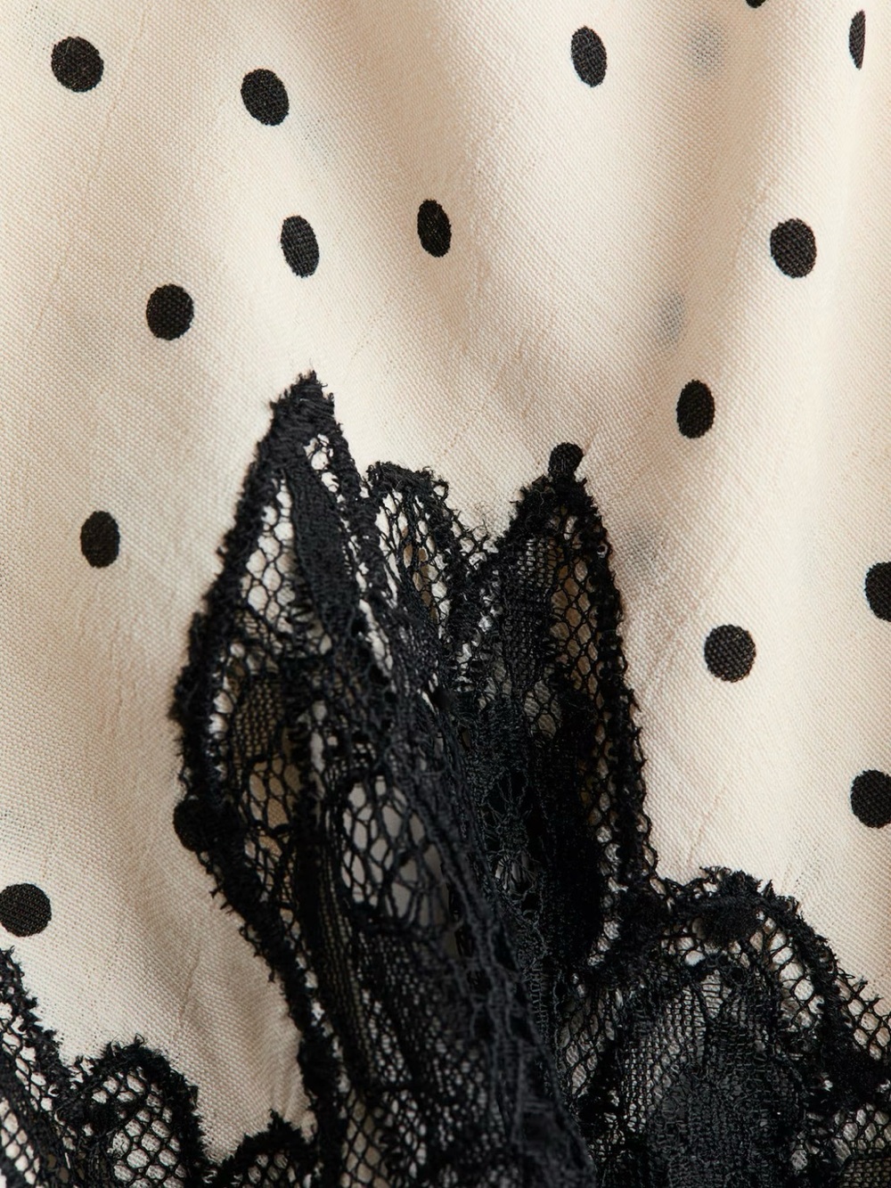 H&M Lace-trimmed polka dot skirt - Picture 2 of 5